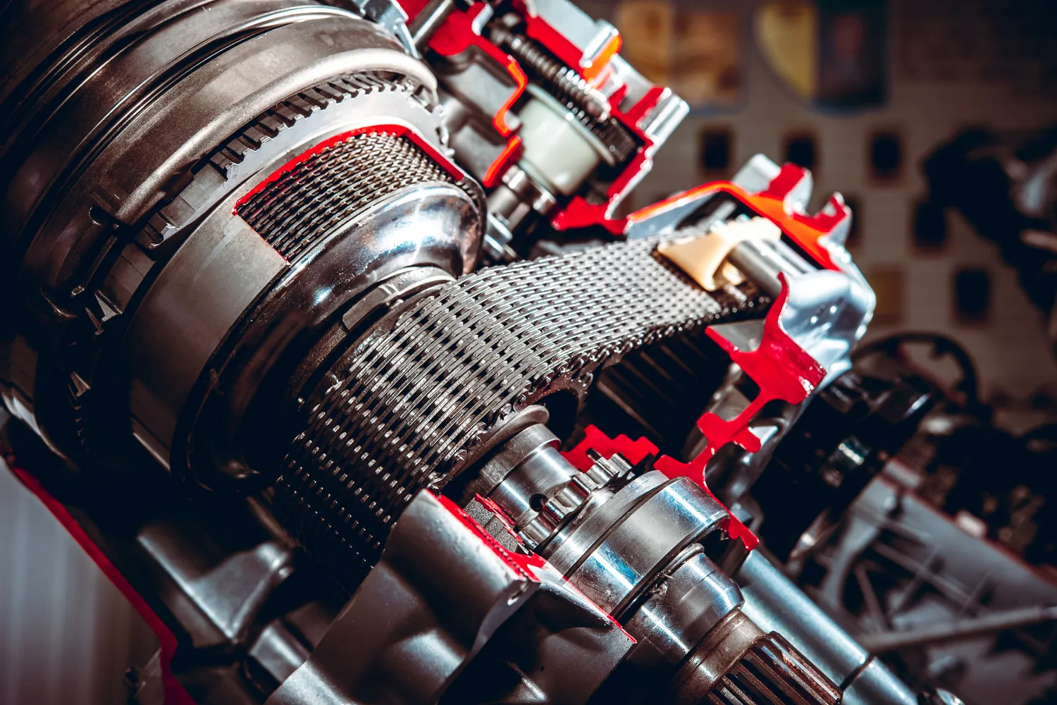 imagen mecánica de una transmisión en color rojo resaltando cada parte de la transmisión automática para fines técnicos